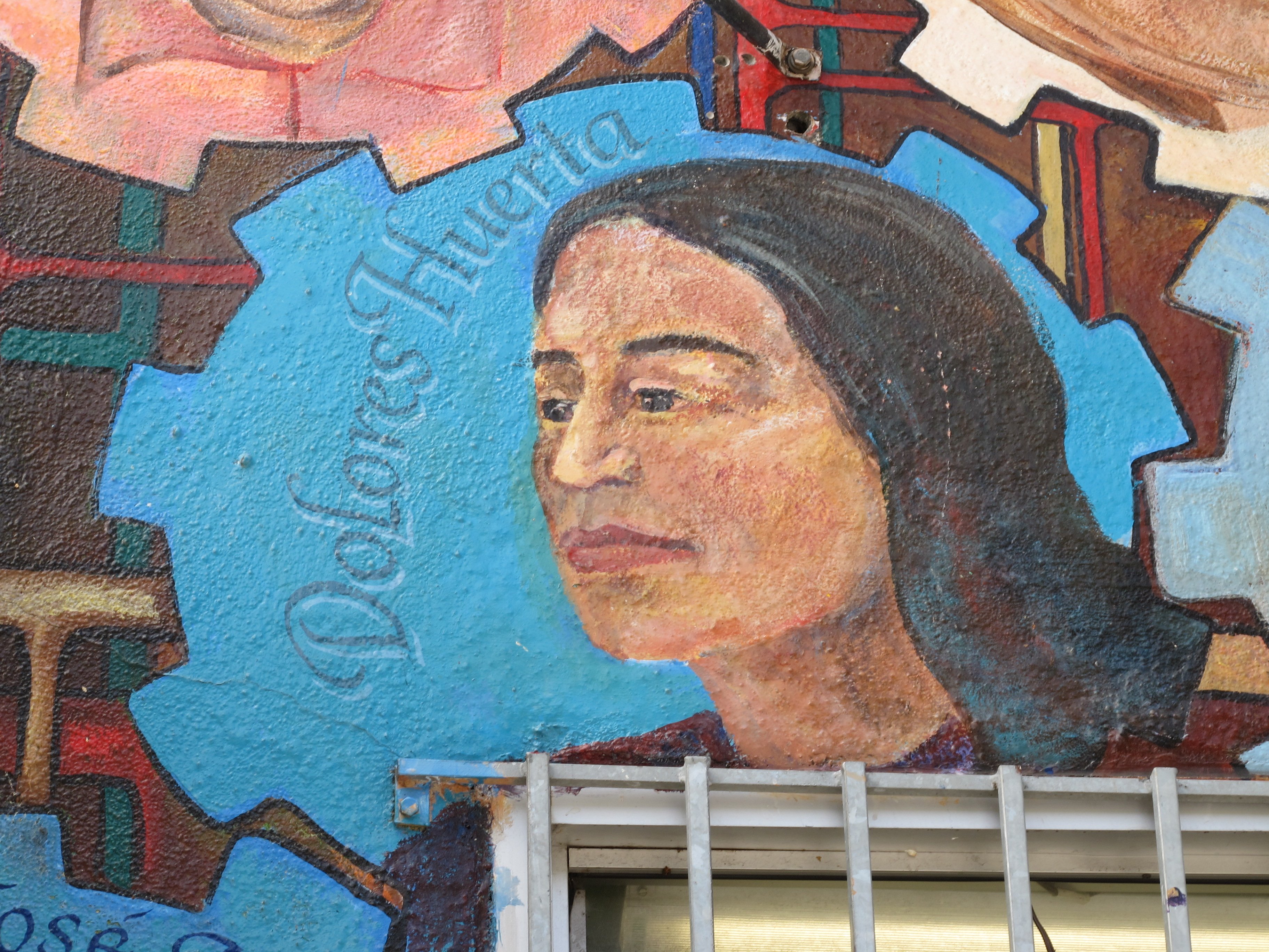 Mural of activist Dolores Huerta