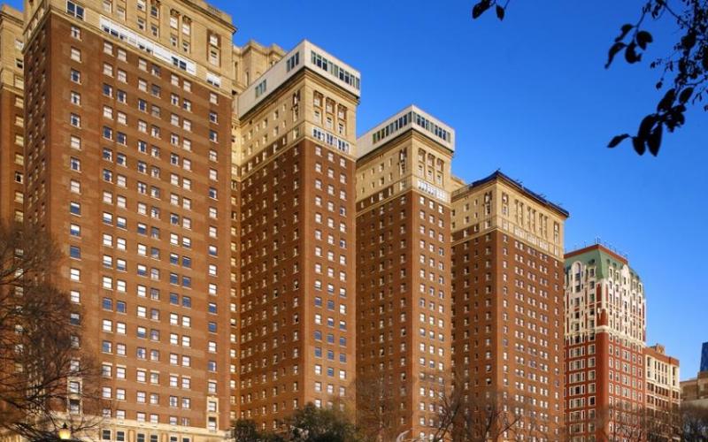 Hilton Hotel (Exterior)