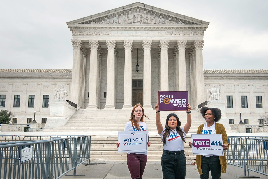 LWV members protesting at the Supreme Court